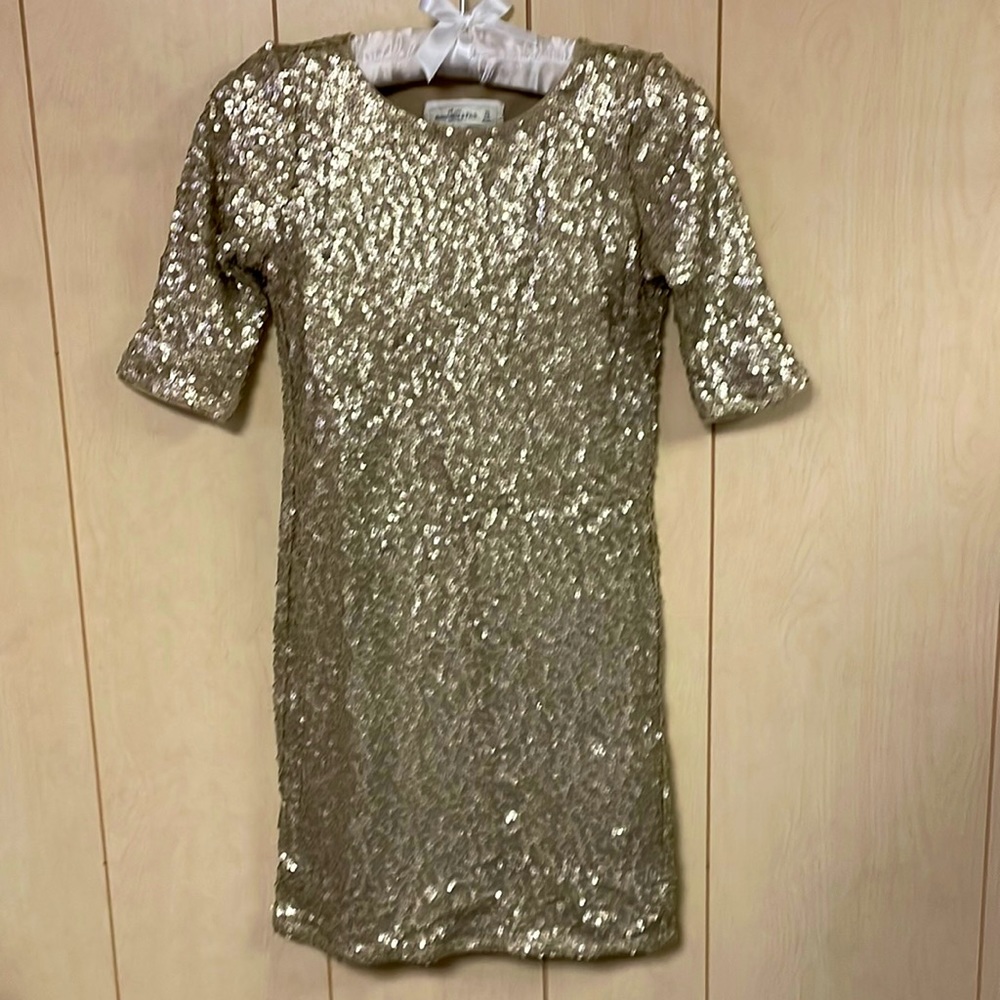 Women’s Gold Sequin Abercrombie and Fitch Dress